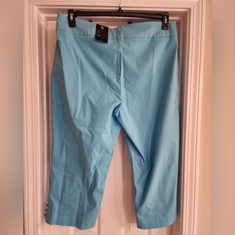 JM Collection Blue Capris Relaxed Fit